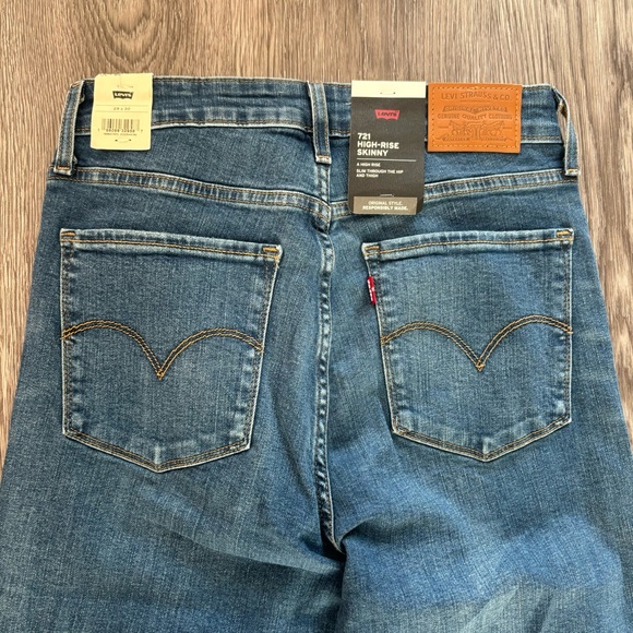 Levi’s 721 highrise skinny jeans- 29x30 size - Picture 2 of 6